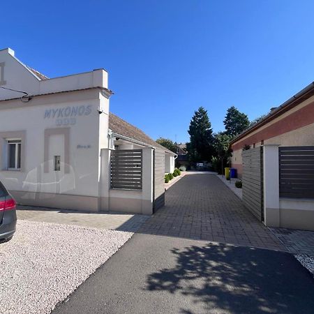 Mykonos Apartman Makó Zewnętrze zdjęcie