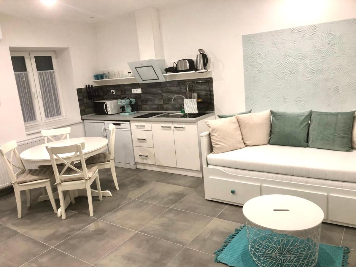 Mykonos Apartman Makó Zewnętrze zdjęcie