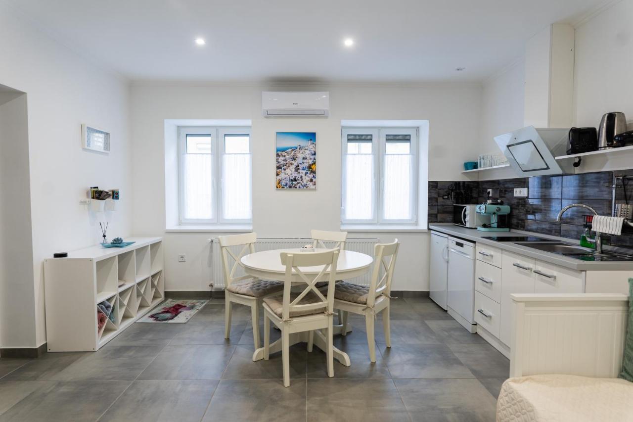 Mykonos Apartman Makó Zewnętrze zdjęcie